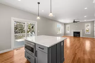 910 Livingston St, Tewksbury, MA 01876 - Photo 9