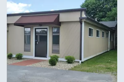 4 Hotel Pl #2, Pepperell, MA 01463 - Photo 1