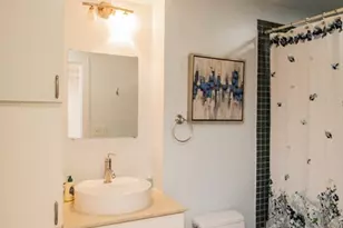 22 Hancock St, Boston, MA 02114 - Photo 5