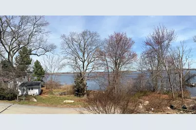 951 Dickinson St, Fall River, MA 02721 - Photo 7