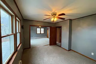 951 Dickinson St, Fall River, MA 02721 - Photo 17