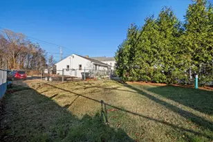 9 Charlton St, Oxford, MA 01540 - Photo 29