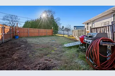 9 Charlton Street, Oxford, MA 01540 - Photo 27