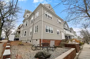 29 Packard Ave, Somerville, MA 02144 - Photo 3