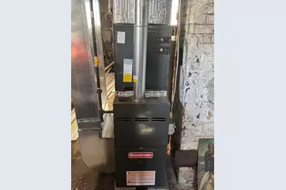 136 Dartmouth St, New Bedford, MA 02740 - Photo 11