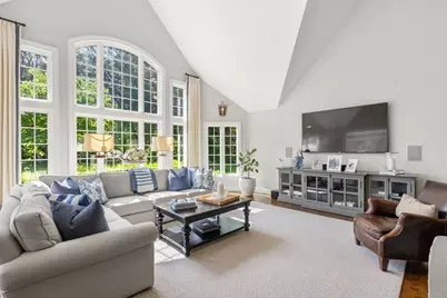 8 Rock Spring Ln, Southborough, MA 01772 - Photo 15