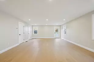 122 Stowe St, Fall River, MA 02720 - Photo 5