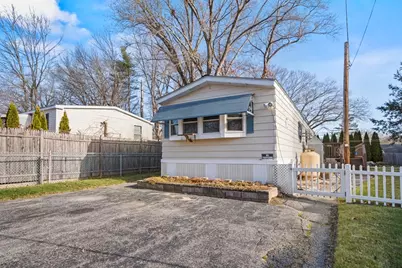 17 Irene Ave #17, Webster, MA 01570 - Photo 3