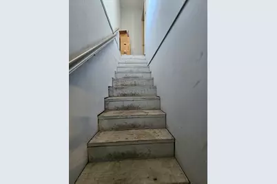 161 Earle St, New Bedford, MA 02746 - Photo 17