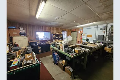 161 Earle St, New Bedford, MA 02746 - Photo 11