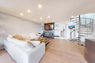 270 Beacon St, Boston, MA 02116 - Photo 3