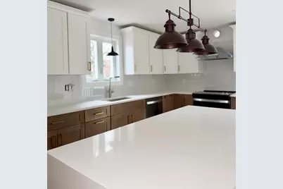 580 Broad St #2, Bridgewater, MA 02324 - Photo 5