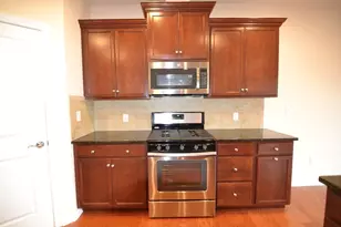 8 Spicebush Ct, Hopkinton, MA 01748 - Photo 9