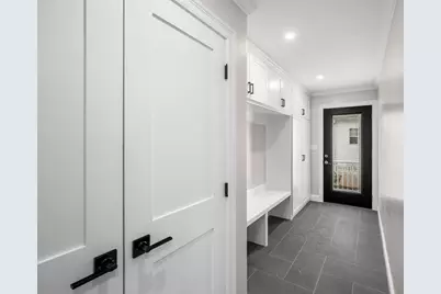 60 Ellsworth Rd #2, Peabody, MA 01960 - Photo 5