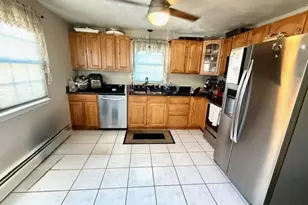 51 Roosevelt St, Seekonk, MA 02771 - Photo 3