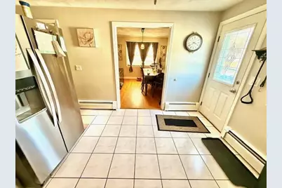 51 Roosevelt St, Seekonk, MA 02771 - Photo 5