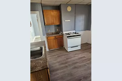 7 Barnes #1, Webster, MA 01570 - Photo 3