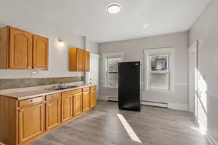 32 Birch St, Fitchburg, MA 01420 - Photo 7