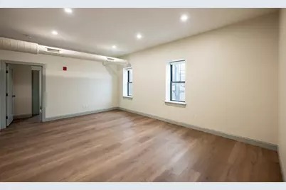 160 Seabury St #8, Fall River, MA 02720 - Photo 3