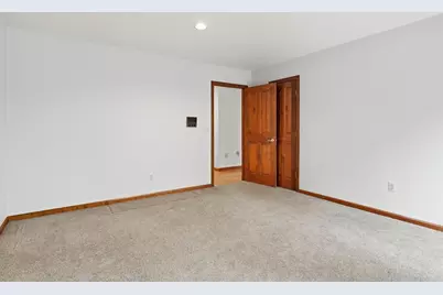 140 Waverly Rd, Ludlow, MA 01056 - Photo 25