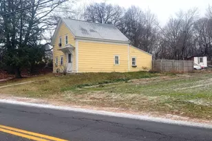 94 Hampson St, Dracut, MA 01826 - Photo 3