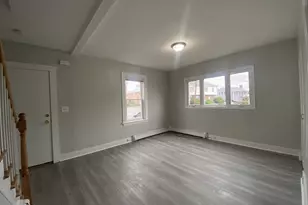 2 Swetts Ct, Watertown, MA 02472 - Photo 5