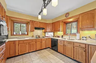 551 Tamarack Rd, Pittsfield, MA 01201 - Photo 15