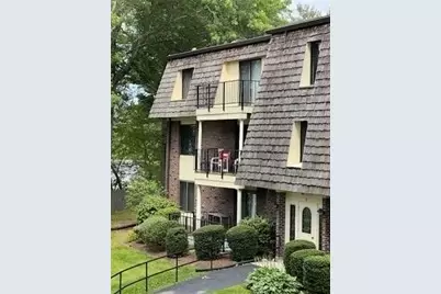 4700 N Main St #3E, Fall River, MA 02720 - Photo 1