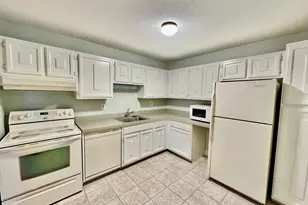 4700 N Main St, Fall River, MA 02720 - Photo 5