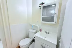 220-224 Washington, Brookline, MA 02445 - Photo 9