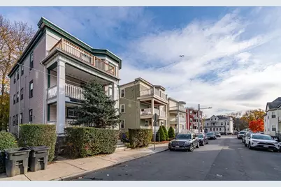 18 Santuit St, Boston, MA 02124 - Photo 5