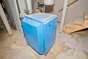 19 Quincy St, Springfield, MA 01109 - Photo 35