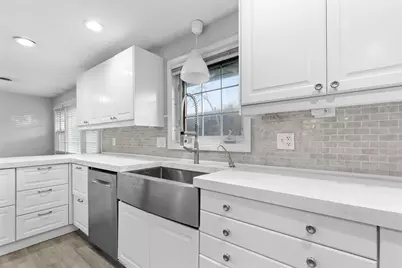 95 Royal Rd, Brockton, MA 02302 - Photo 3