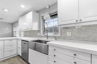 95 Royal Rd, Brockton, MA 02302 - Photo 3