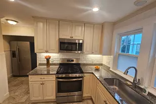 71 Palfrey St, Watertown, MA 02471 - Photo 11