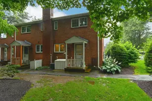 63 Linden St, Wellesley, MA 02482 - Photo 3