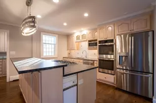 40 Puddingstone Ln, Newton, MA 02459 - Photo 3