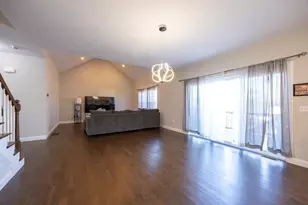 1 Clover Dr, Bellingham, MA 02019 - Photo 9