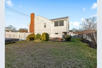 1 Mansfield Dr, Wakefield, MA 01880 - Photo 39