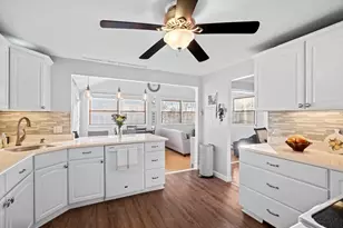 1 Mansfield Dr, Wakefield, MA 01880 - Photo 9