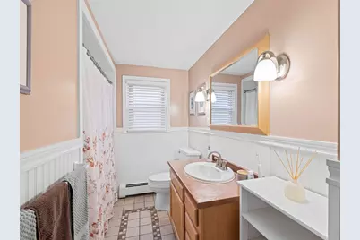 1 Mansfield Dr, Wakefield, MA 01880 - Photo 17