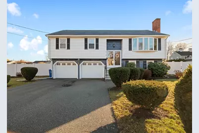 1 Mansfield Dr, Wakefield, MA 01880 - Photo 1