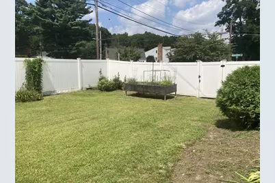 1 Mansfield Dr, Wakefield, MA 01880 - Photo 31