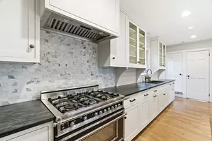 9 Maple Rd, Weston, MA 02493 - Photo 3