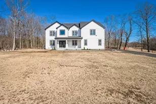 10 Falcon Dr, Shrewsbury, MA 01545 - Photo 1