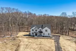 10 Falcon Dr, Shrewsbury, MA 01545 - Photo 3