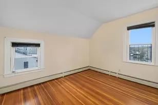 54 Randall St, Cranston, RI 02920 - Photo 9