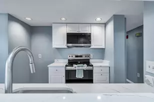 165 Cottage St, Chelsea, MA 02150 - Photo 7