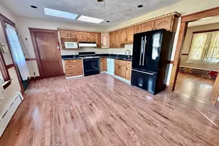 28 Edgeworth St, Weymouth, MA 02189 - Photo 9