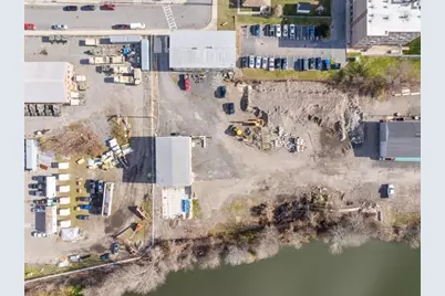 593 Montaup St, Fall River, MA 02724 - Photo 35